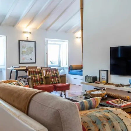 Charmingloft Avenida Large And Stylish Διαμέρισμα *