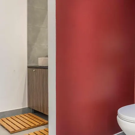 Apartment Charmingloft Avenida Large And Stylish